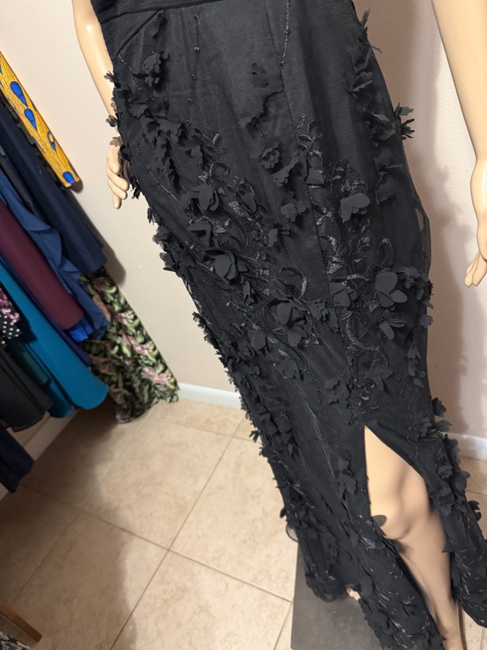Aidan Mattox Black V-Neck Embellished Gown - Picture 3 of 8